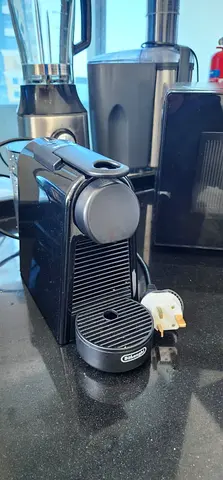 Nespresso Coffee Machine Essenza DeLonghi