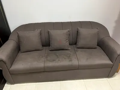 Comfortable 3-Seater Sofa in Gray