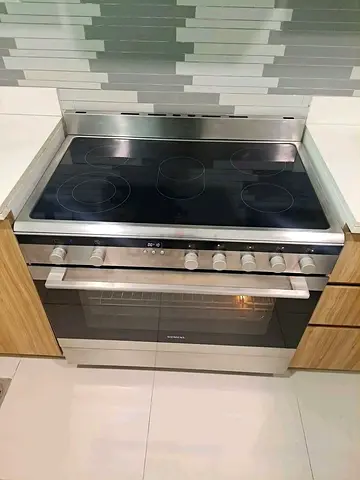 Siemens full electric digital cooking range latest version 90cm