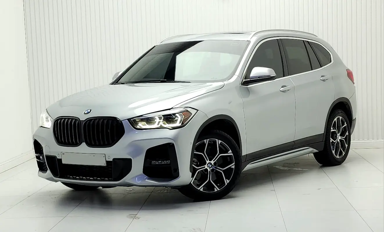 BMW X1 2021 — photo 1 of 11