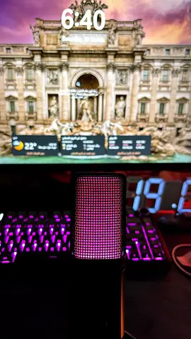 مايك قيمنق مع اضاءة LED الصوت واضح تماماً ممتاز للبث واللعب