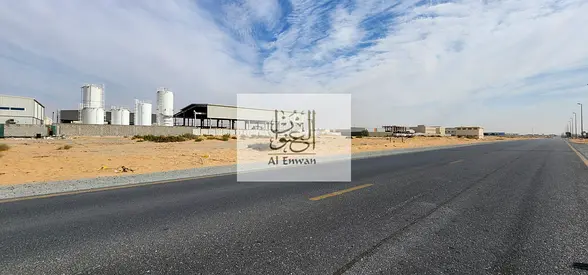 ارض صناعية للبيع تملك حر اجمسع لجنسيات مسلحة ٣٩ الف قدم ،الجنو الجليل بلوك ٢