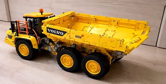 LEGO Technic Volvo 42114 6x6 Truck – Complete  Excellent Condition