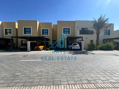 🏡🔥 فيلا مميزة بأربع غرف نوم | مجمع سكني مسوّر | موقع مثالي 📍