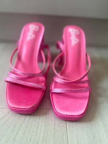 Stylish Pink Strappy Heels