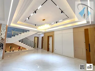 فيلا فاخره للايجار تشطيب ديلوكس مع مساحه حوش مع رووف