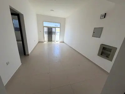 1BR + living apartment in Al Muweihat 3, 2 baths + master, balcony with excellent view, AED 34k/6 payments, security cheque.