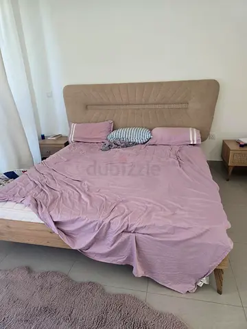 Selling high quality luxury Bedroom set