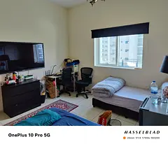 سكن مشترك مع شاب عربي بغرفة ماستر سيليكون