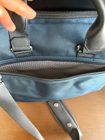 Tumi Bag not used much - only 400 aed