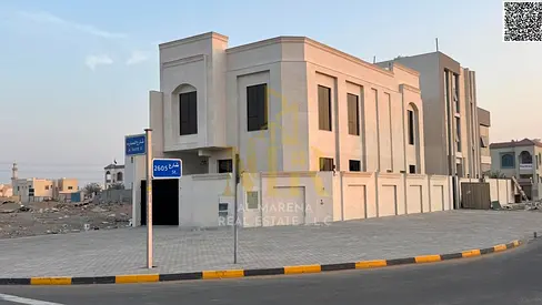 بسعر لقطه  فيلا كورتر شامل رسوم التسجيل والتمليك على الشارع الرئيسي جاهزة للسكن في أرقي مناطق عجمان تملك حر لجميع الجنسيات