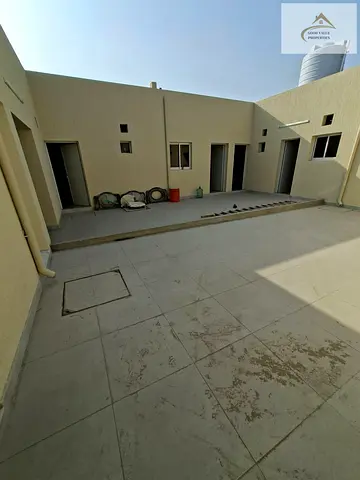 NEE RENOVATED 6 BEDROOMS VILLA JUST 100K ALL MASTER BEDROOMS A.C INSIDE READY TO MOVE