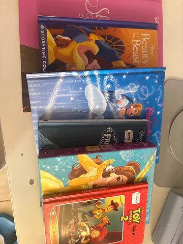6 Disney storybook collections
