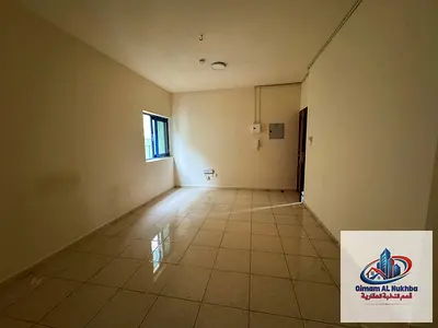 Sharjah – Spacious studio for rent in Al Majara, with balcony, central AC & gas, bright and comfortable, rent 21,000 AED per year