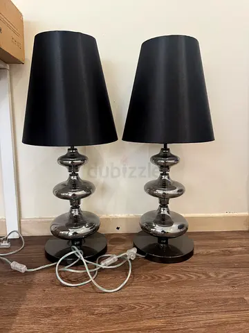 🖤 طقم أباجورات أنيقة للبيع – سعر لقطة! 🖤

للبيع طقم أباجورات (عدد 2) بتصميم عصري وفخم ✨  
لون أسود