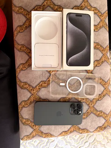 iPhone 15 pro max 512gb ( ESIM )