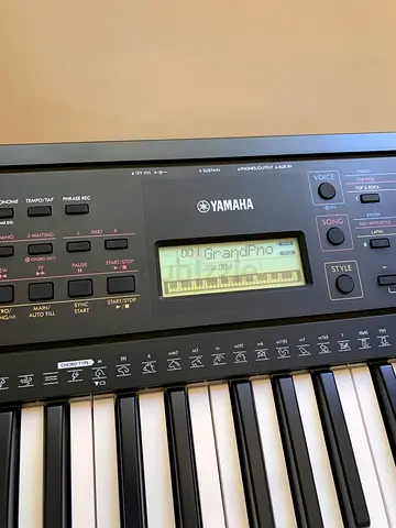 Yamaha PSR273 Piano