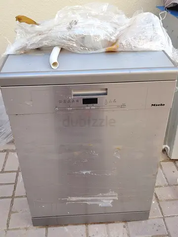 Miele freestanding dishwasher - used stainless steel