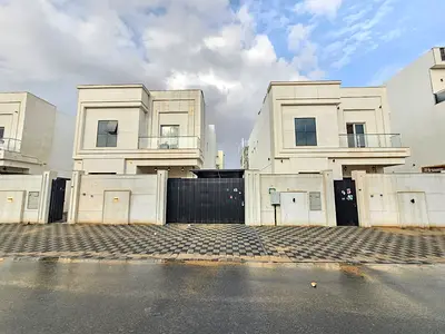 فيلا من اجمل ما يكون في الزاهيه عجمان - مساحه كبيره - موقع مميز - سعر مناسب