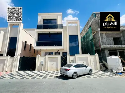 Villa for sale, two floors and a roof, 7 master bedrooms, with elevator, swimming pool, water and electricity.