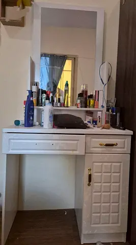 White Vanity Table with Mirror