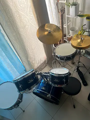 Complete Drum Set with Cymbals