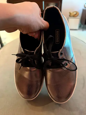 Stylish Womens Rosso Sneakers