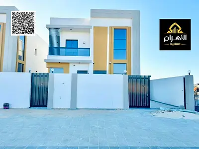 Registration fees included. Detached villa at a bargain price, directly behind the mosque.