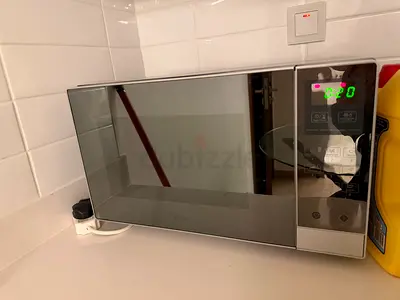 Microwave Oven in Excellent Condition