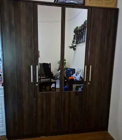 Spacious Wardrobe with Mirrors