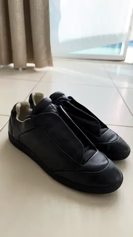 Urgent sale❗️Rare Authentic MAISON MARGIELA LOW FUTURE -DARK BLUE