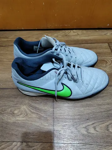 Nike soccer shoe 43 size ..good condition