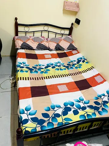 Simple Metal Bed Frame size 140x200