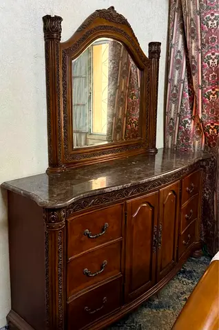 Bedroom furniture set King size