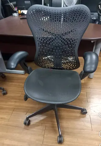 Herman miller Mirra 1