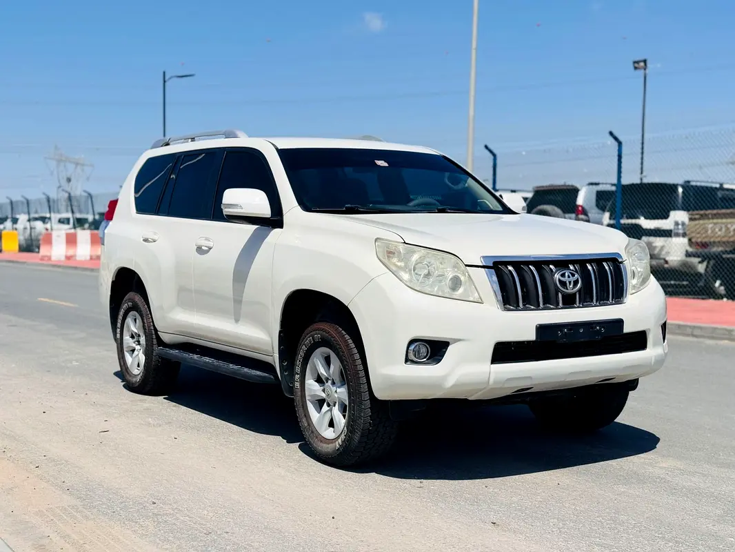Toyota Prado 2011 — photo 1 of 12