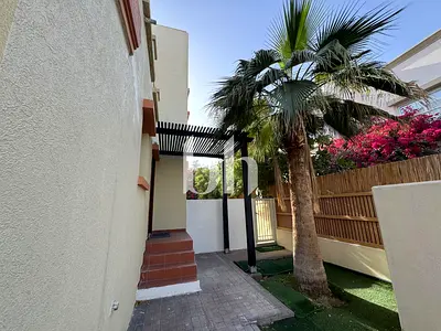 Landscaped | Upgrades | End Unit | Single Row