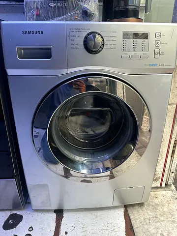 Samsung washing machine 7 kg same like a new condition