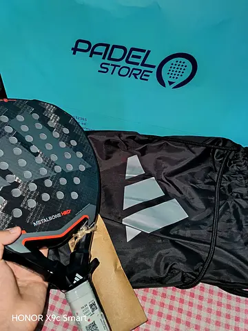 مضرب أديداس ميتالبون 2025 جديد