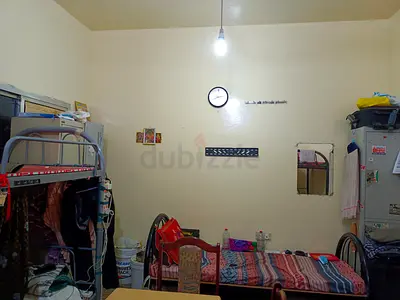 Lower Bed Space available Near Sharaf DG Metro Exit 2