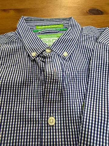 Two super dry men shirts Medium size excellent condition