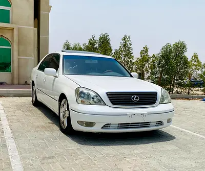 Lexus LS 430 1/2 Ultra 2003 - American Specs