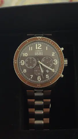 Cerruti 1881 with original box ( negotiable )