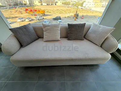 Stylish Modern Sofa with Cushions