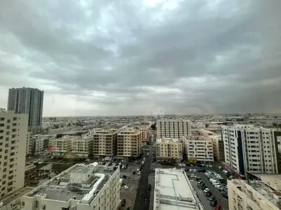 اجمل غرفتين نوم وصاله مساحات واسعه باطلاله مفتوحه | تكييف علي المالك | صيانه مجانيه | تامين شيك لا يصرف | علي 6 دفعات | قريب من مخرج دبي | عائلات