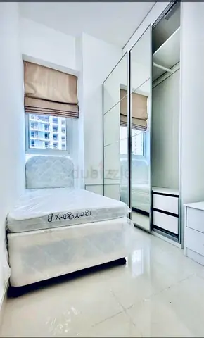 Girls apartment only / Parttition /1st April/