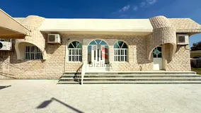 Villa in Al-Azra area for rent
