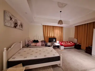 Bed space in villa in Mirdif