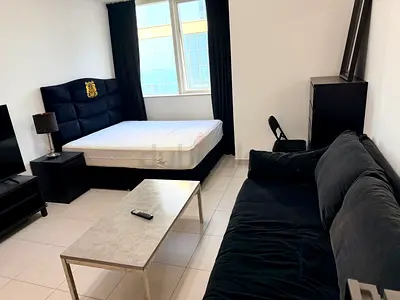 Master room attached bathroom available now close to metro In Shaikh Zayed Road