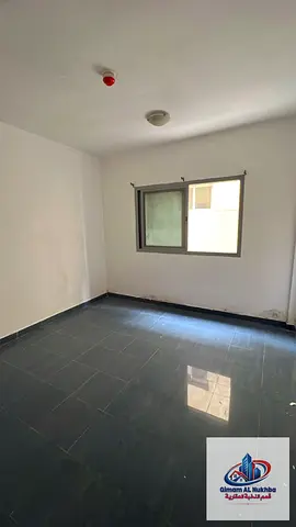 Sharjah – Largest 3BR + living room in Al Qulayah, 2 balconies, 2 master rooms, 3 bathrooms, spacious and elegant, rent 55,000 AED